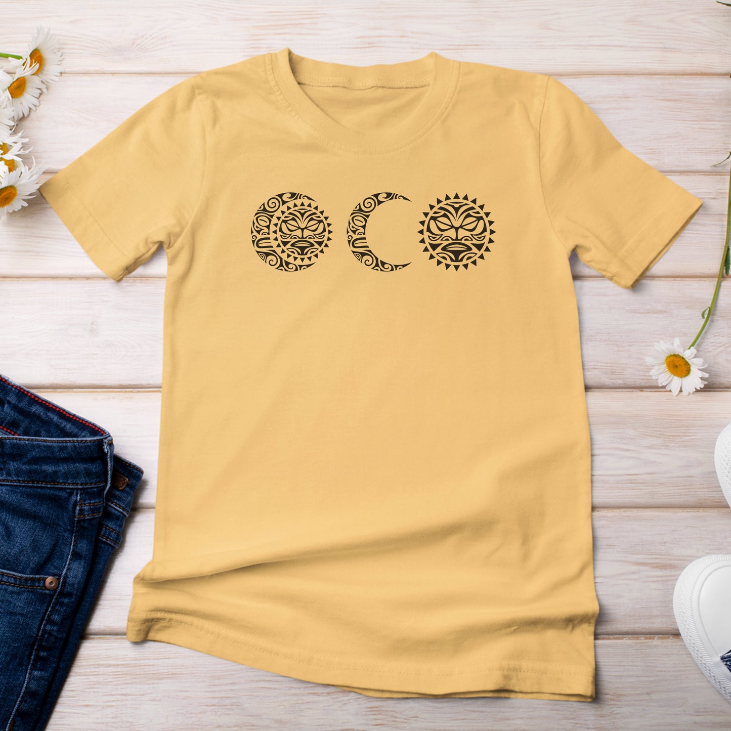 Maori Sun Moon Design T-shirt